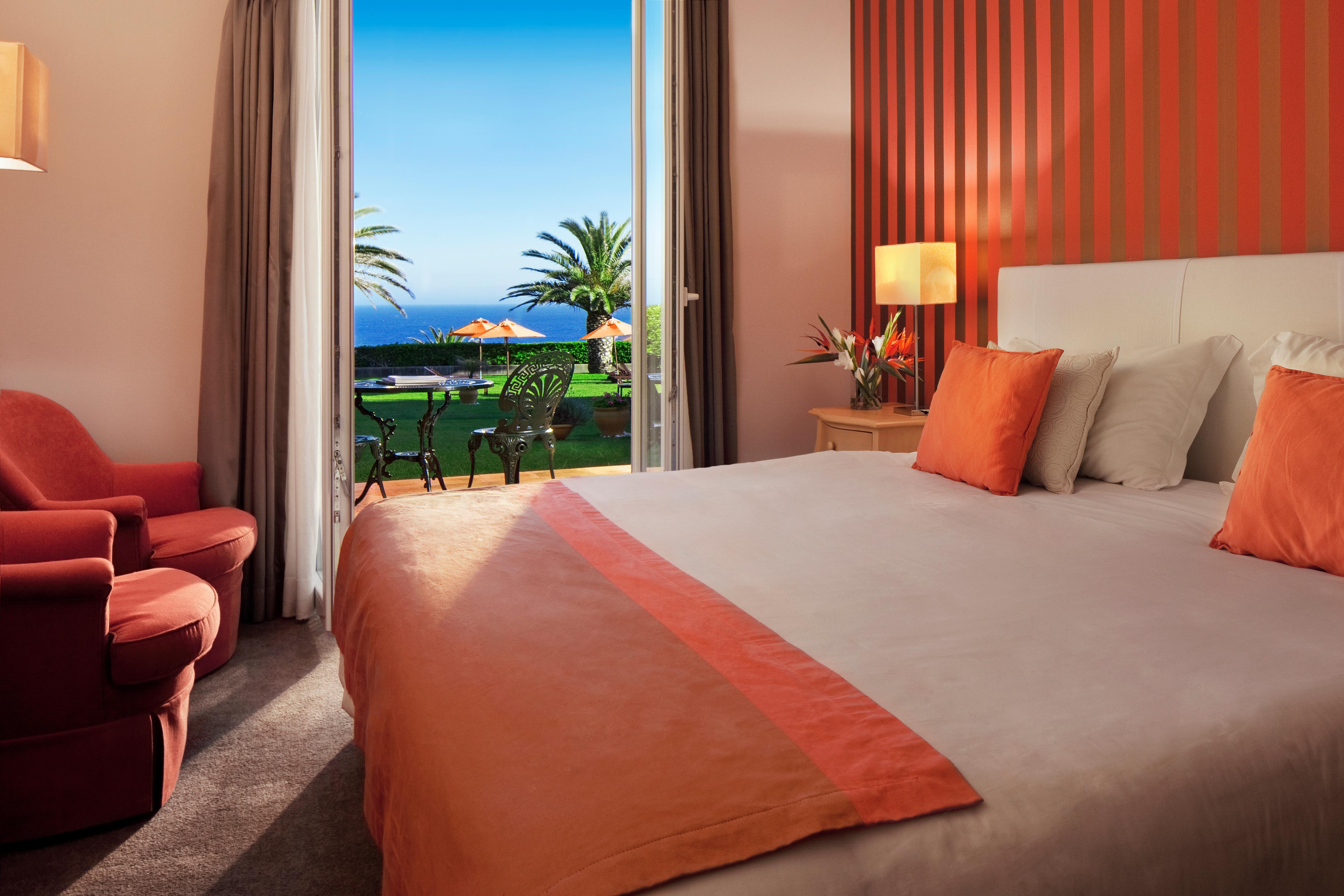 Longevity Senses - Cascais Boutique Hotel - Adults Only Esterno foto A room at the hotel
